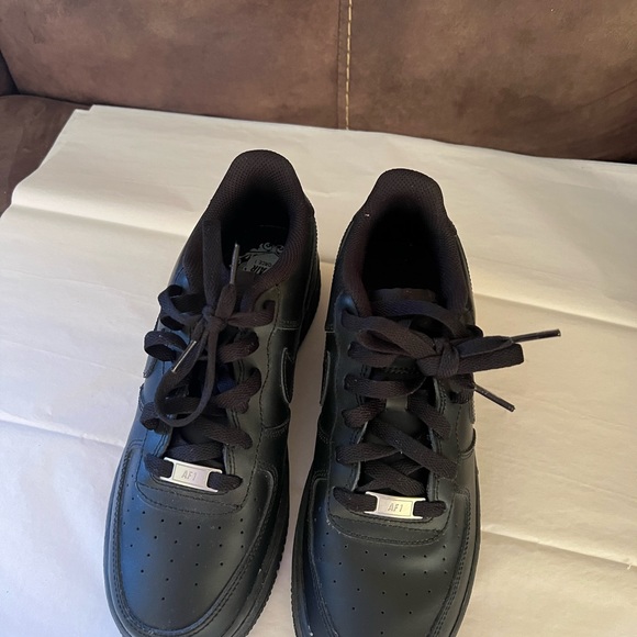 A1-Nike Air Force 1 '07Men's Shoes(Black) size 6.5 in boys, brand new - Picture 10 of 13